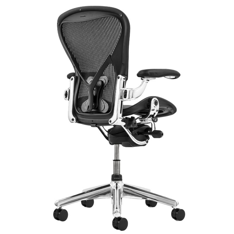 Odnowione krzesło Herman Miller Aeron Classic (polerowane)