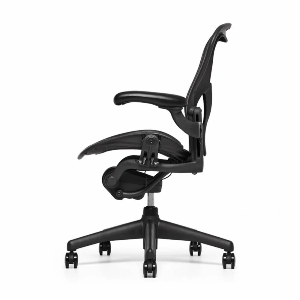 Odnowione krzesło Herman Miller Aeron Classic (grafitowe)