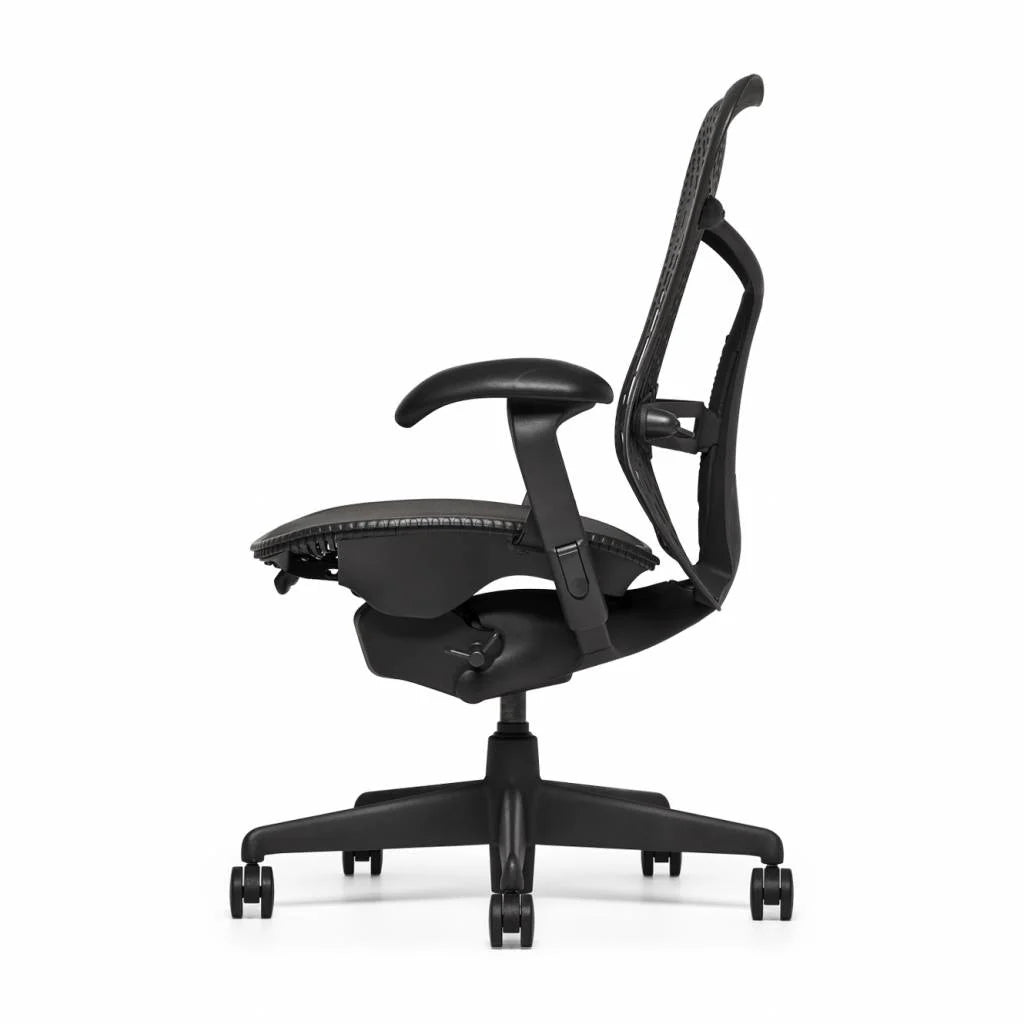 Odnowiony Herman Miller Mirra 1 Graphite